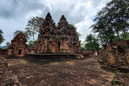 Banteay Srei and the Grand Circuit Tour